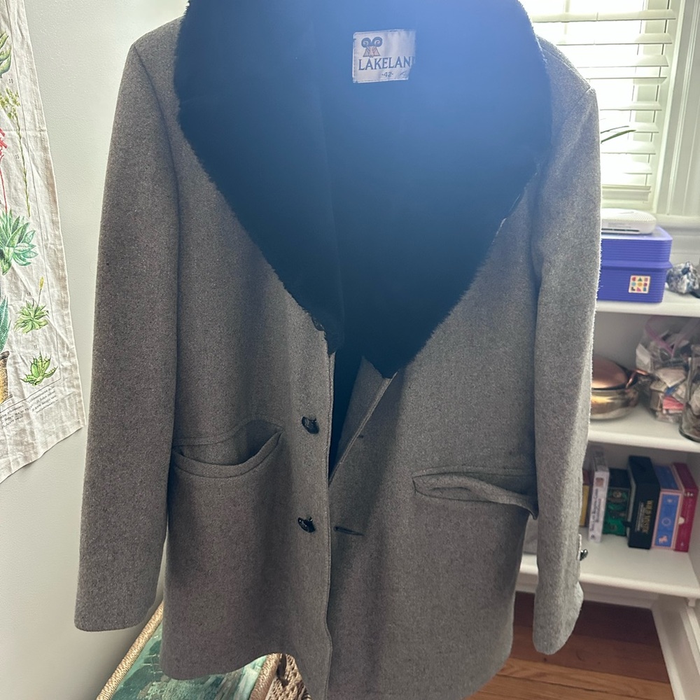 Men’s Gray Coat with Black Fur Collar  Lakeland